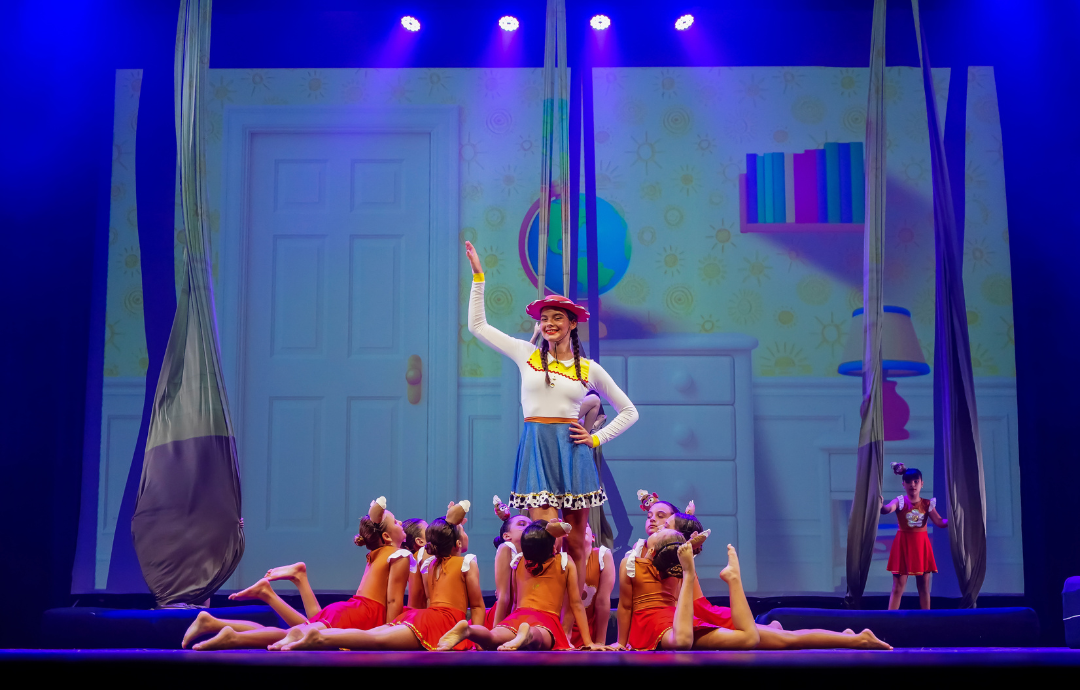 [FOTOS] “Amigos para Sempre: A História de um Quarto” – Espetáculo de final de ano da Escola de Dança SCAR