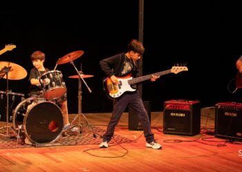 [FOTOS] Recital dos alunos de guitarra, contrabaixo e bateria da Escola de Música